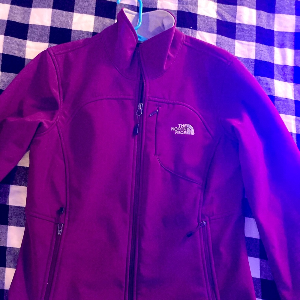 North face jacket size medium, like new condition
